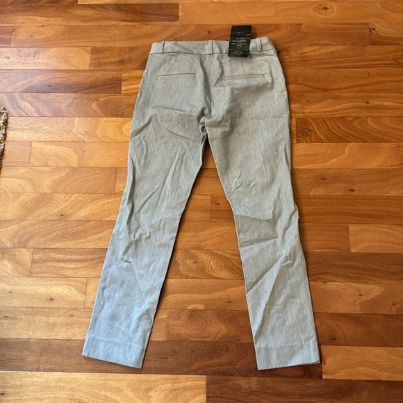 NWT Banana Republic Sloan pant. Size 2. Heather gray. Ankle length. - Picture 5 of 6